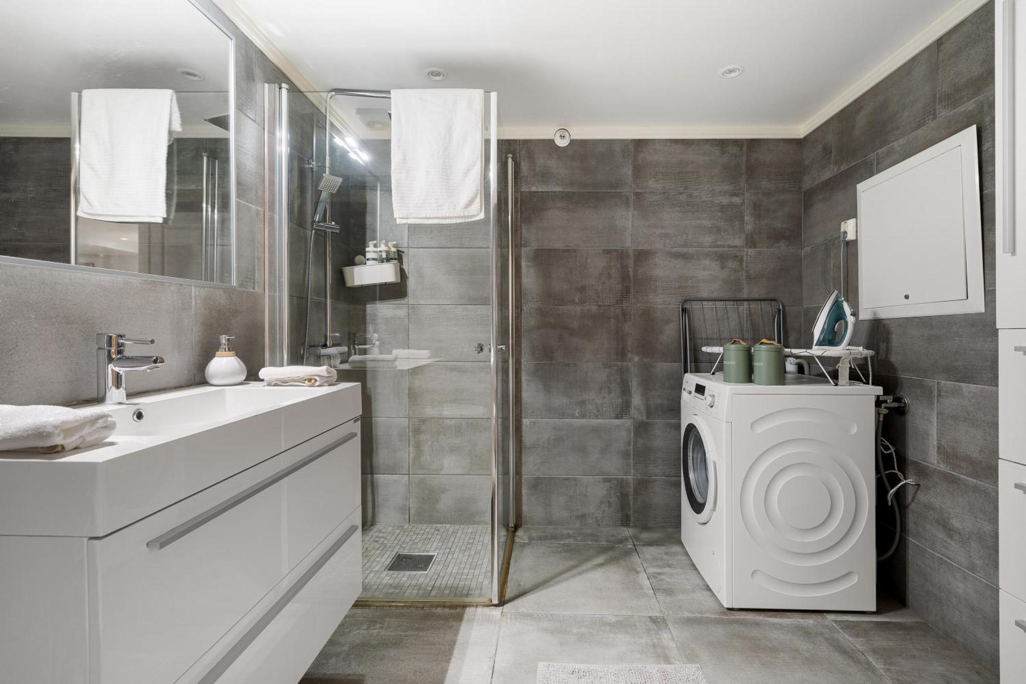 Solsiden Modern Stay: King Beds, Private Entry تروندهايم المظهر الخارجي الصورة