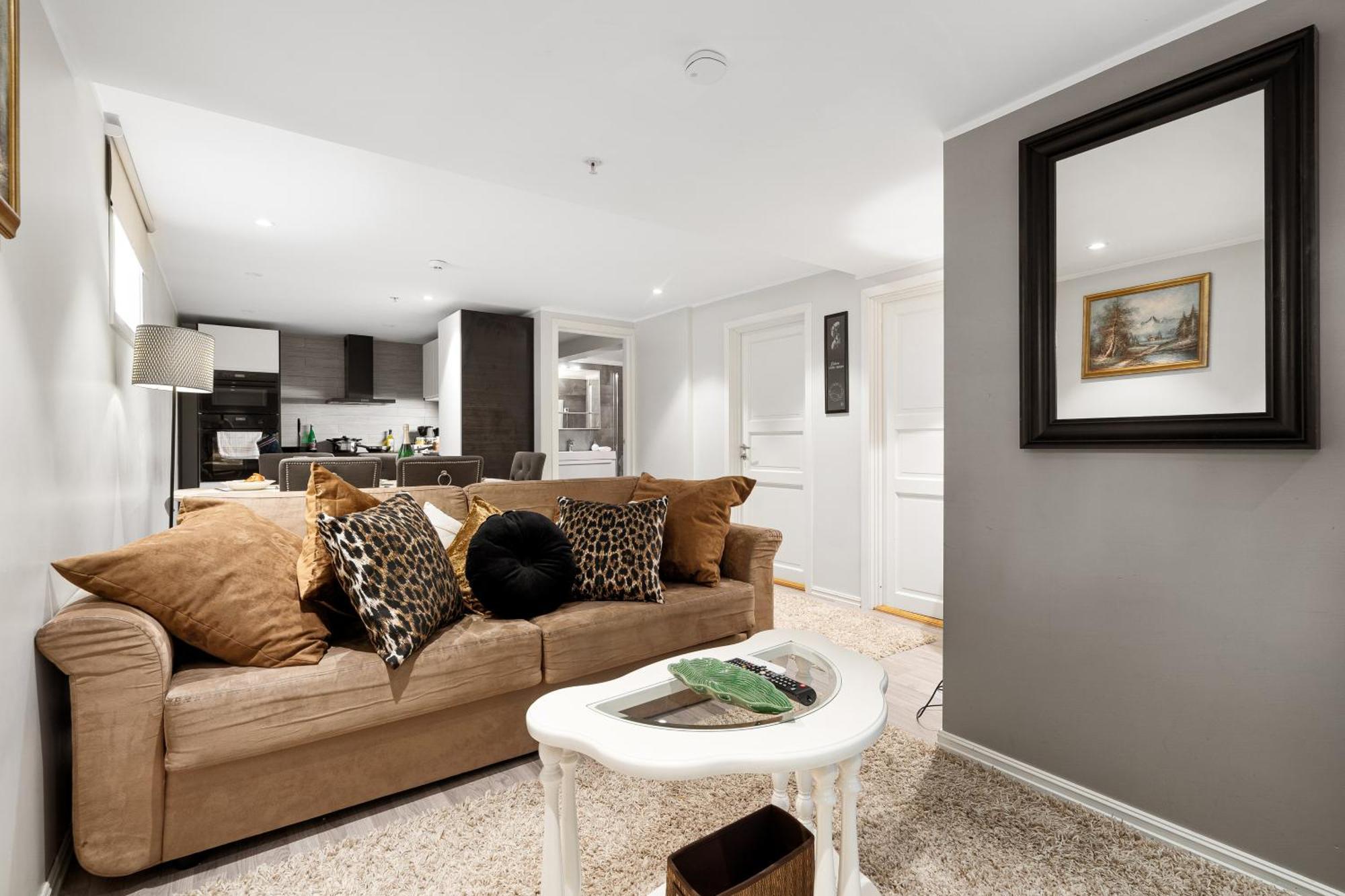 Solsiden Modern Stay: King Beds, Private Entry تروندهايم المظهر الخارجي الصورة